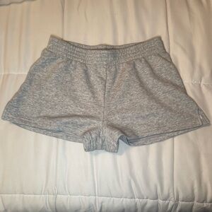Aritzia TNA AiryAF Fleece Shorts XS – Light Grey